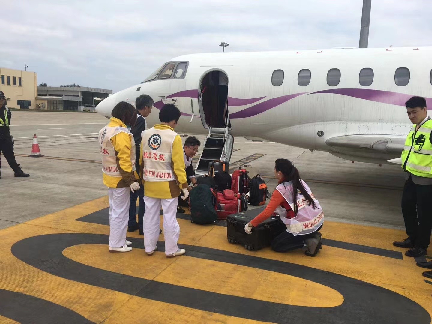 民和香港出入境救护车出租